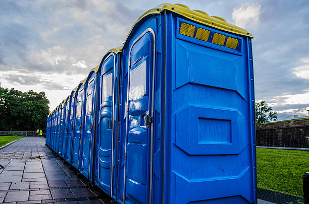 Porta potty delivery and setup in Leisure Knoll, NJ